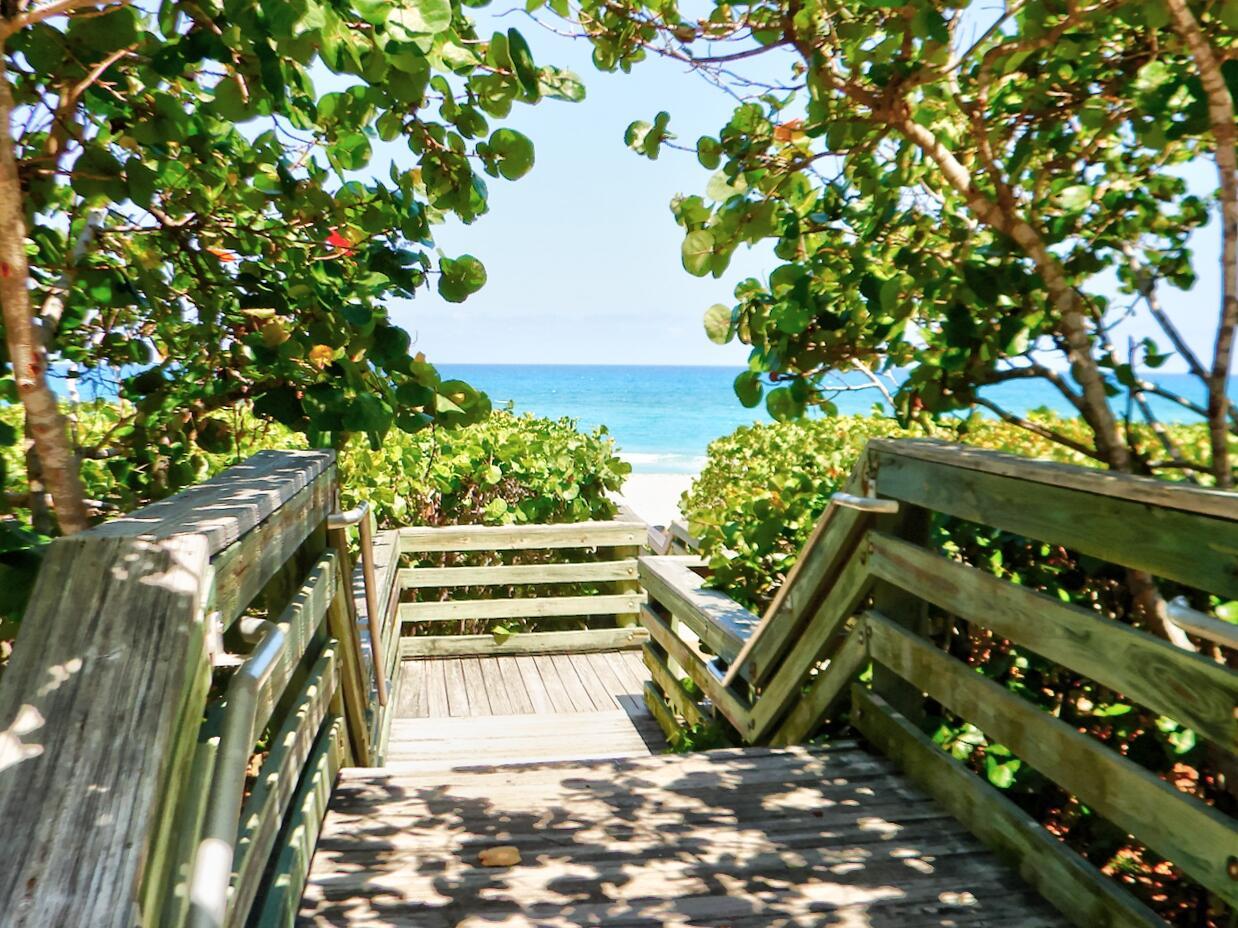 126 Tierra Ln #4 Jupiter, FL 33477