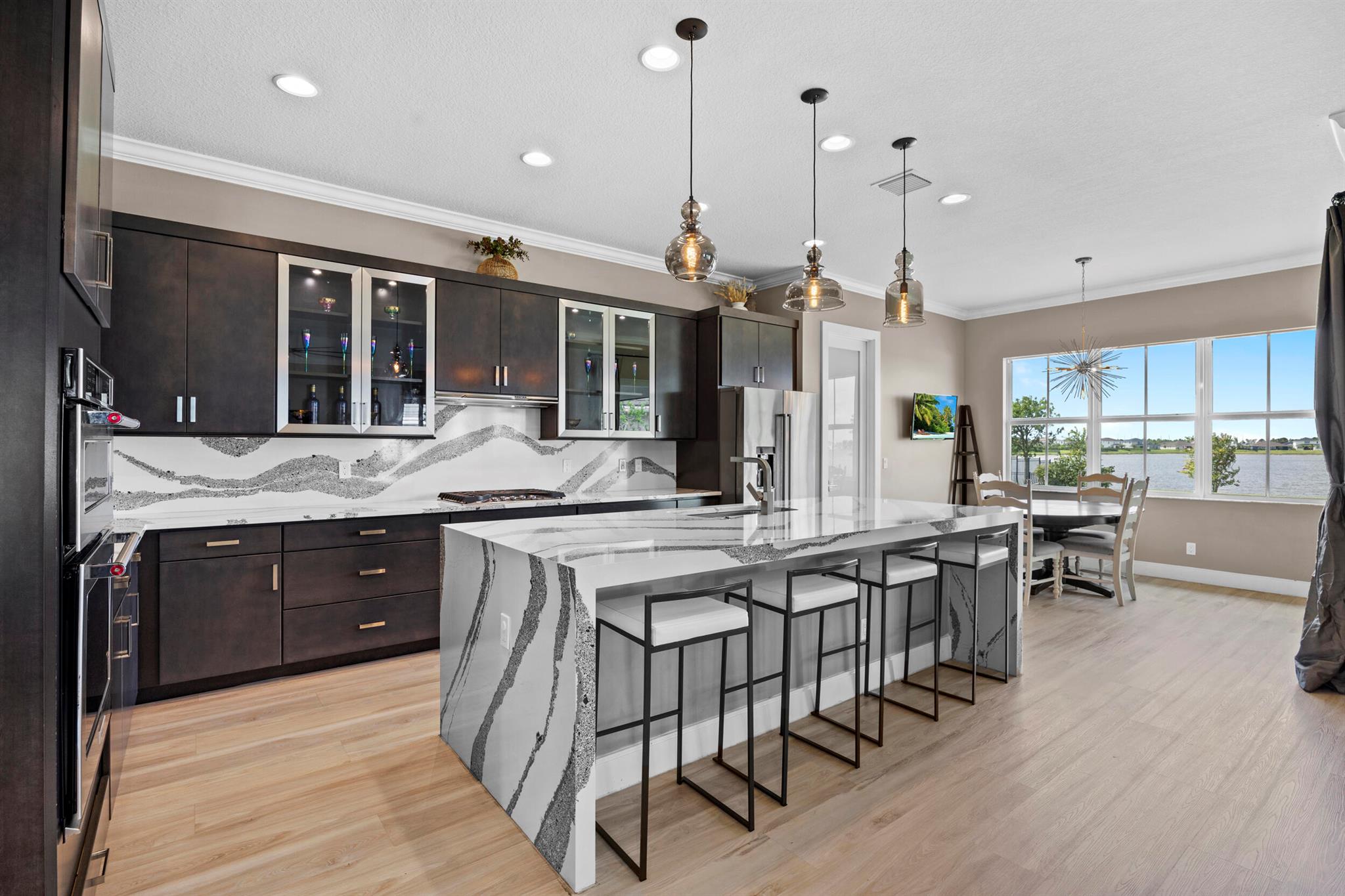 953 Hookline Cir