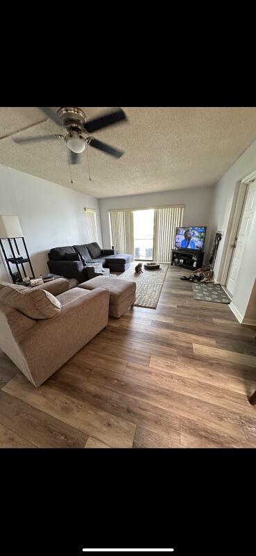 1118 Green Pine Blvd #B1 West Palm Beach, FL 33409