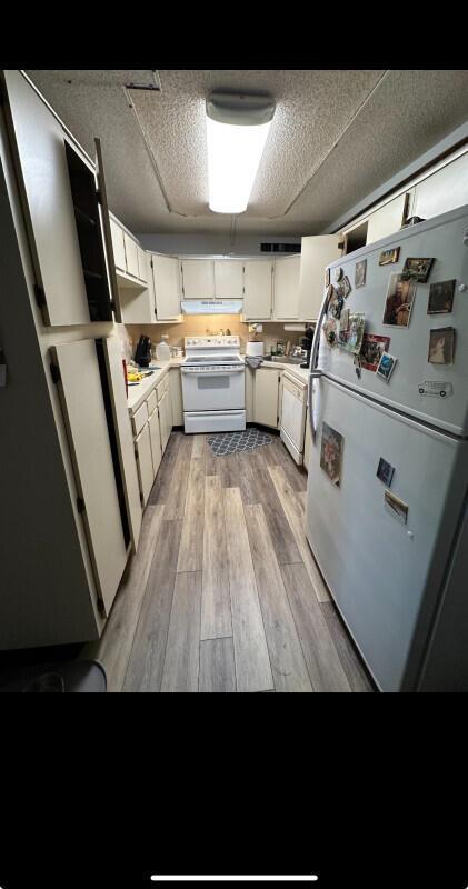 1118 Green Pine Blvd #B1 West Palm Beach, FL 33409