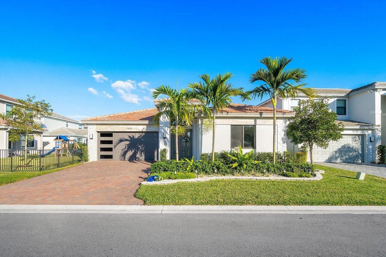 7475 Estero Dr