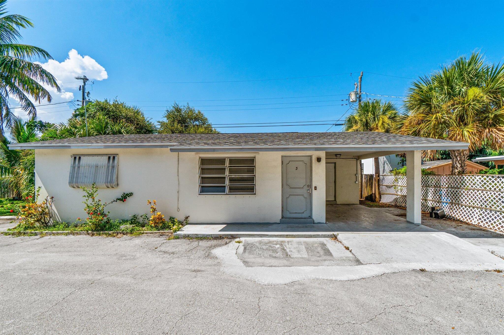 211 Sunrise Ave #5
