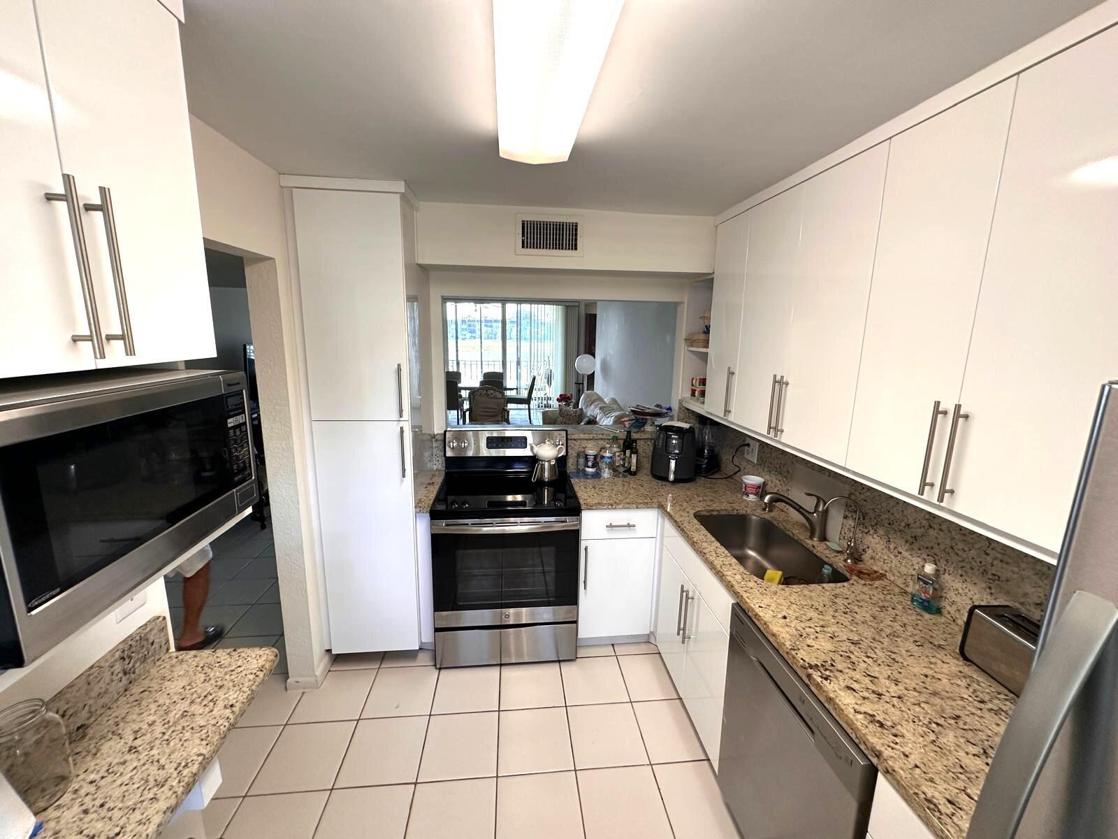 4832 Esedra Ct #203