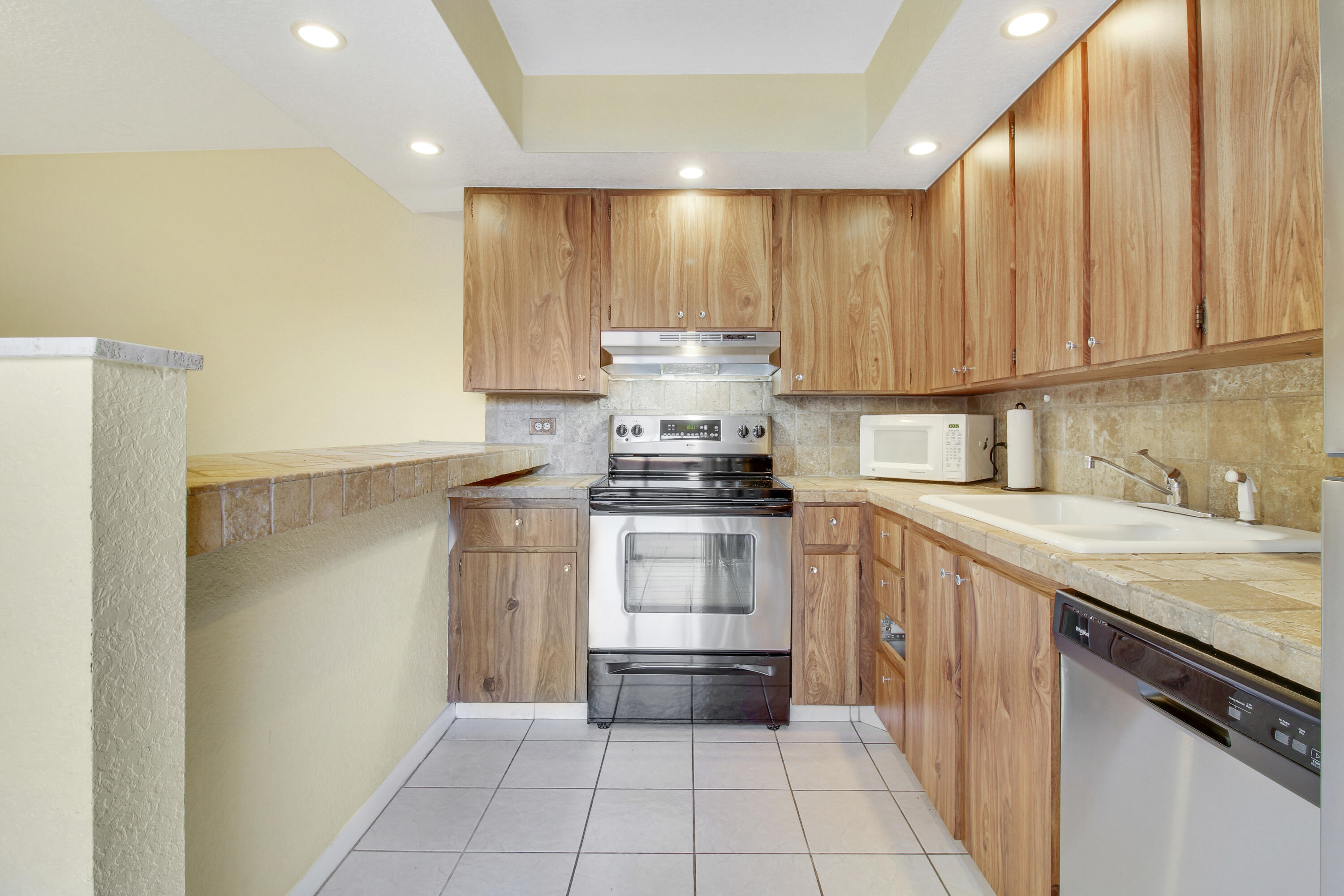 3900 County Line #21d Tequesta, FL 33469