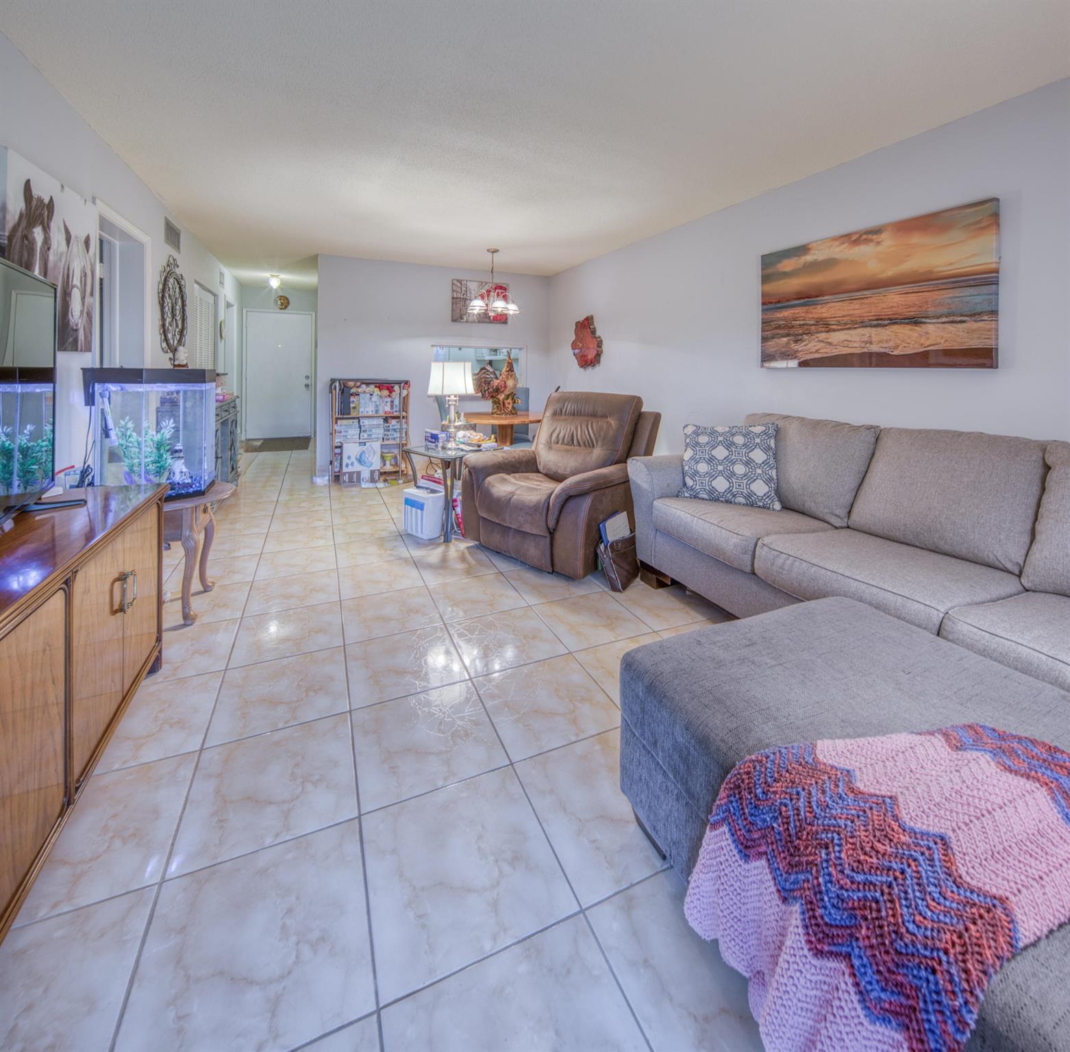 2811 Garden Dr #104