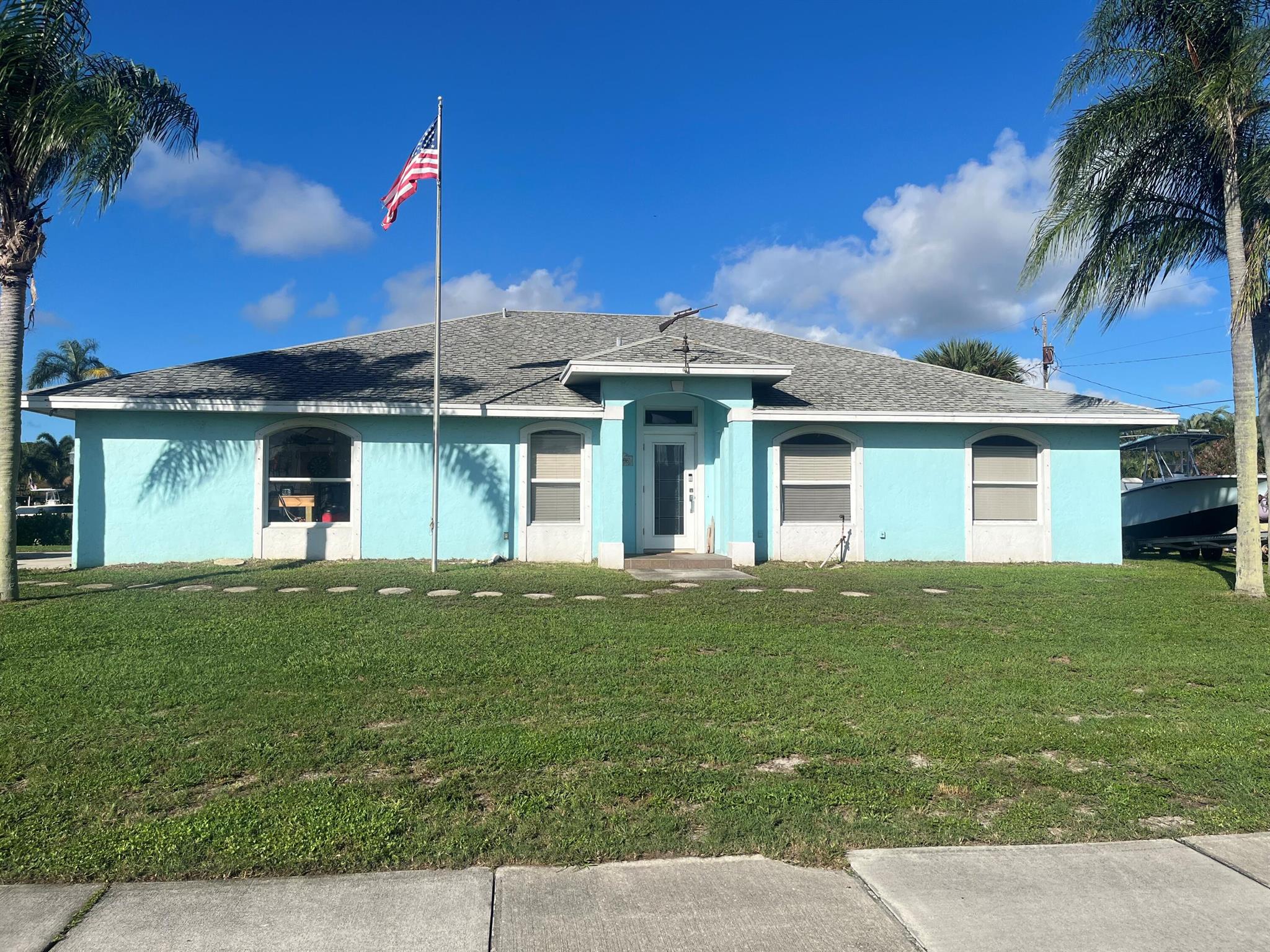 8996 SE Bahama Cir