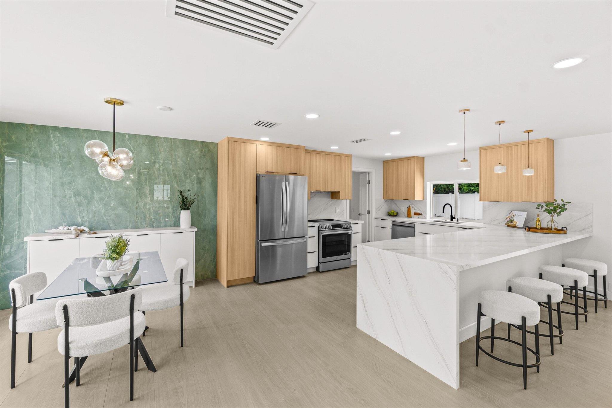 723 SW 25th Ave