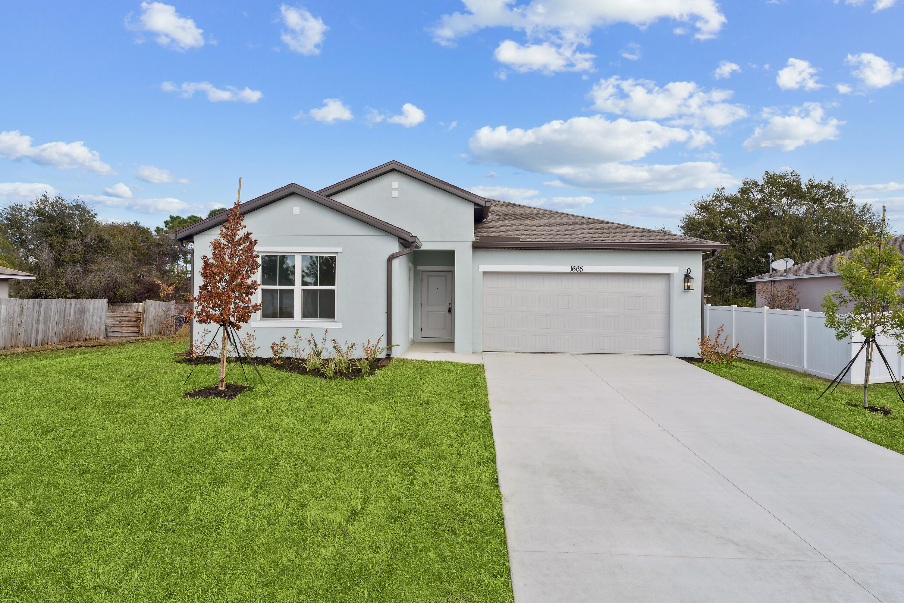 1665 SE Wyoming #100