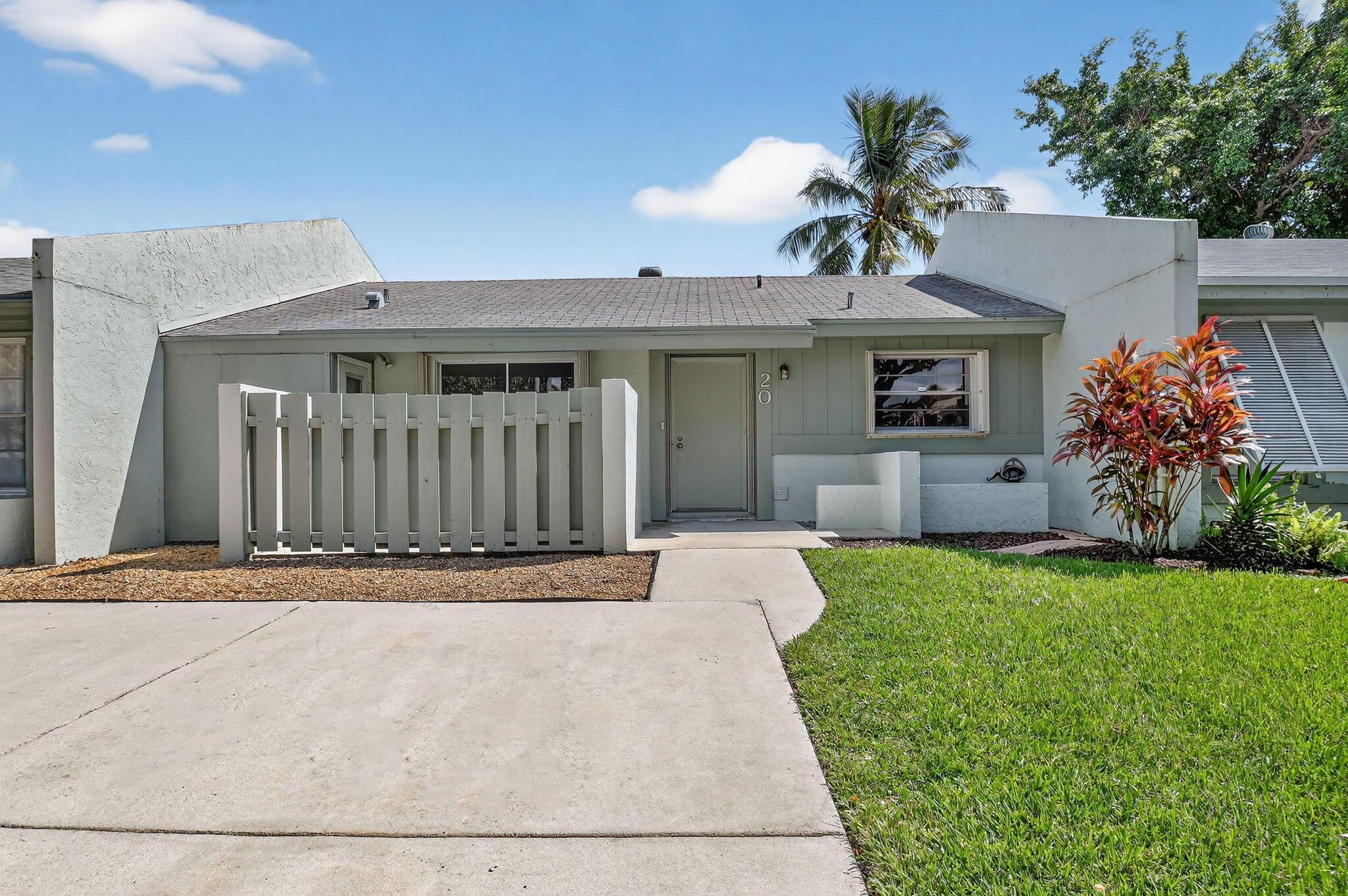 20 Camden Ln