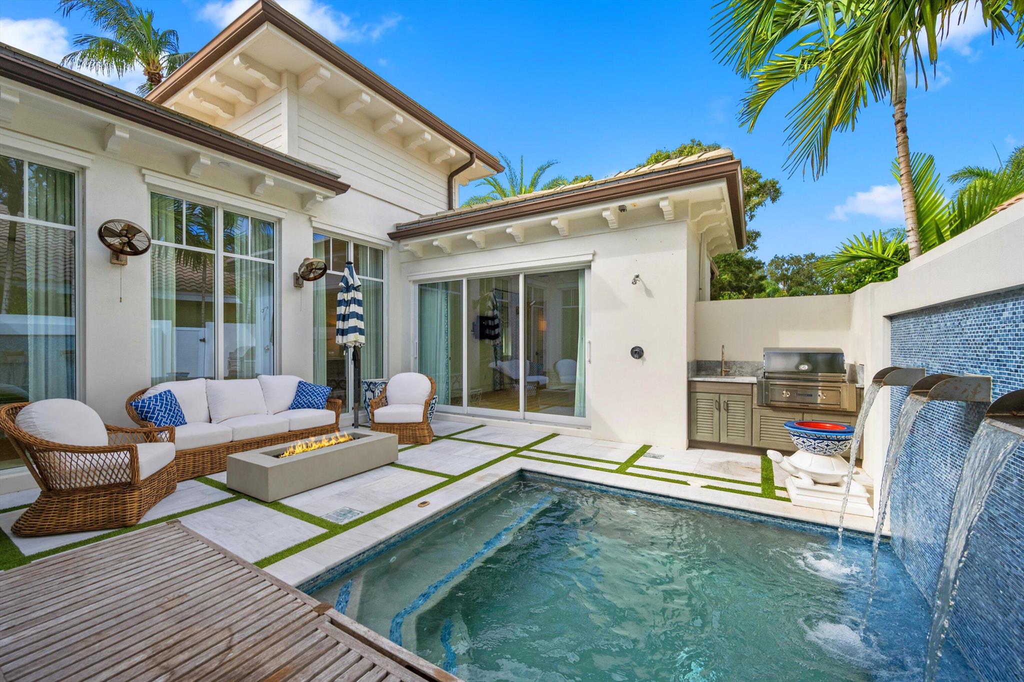 104 Lanitee Cir Jupiter, FL 33458