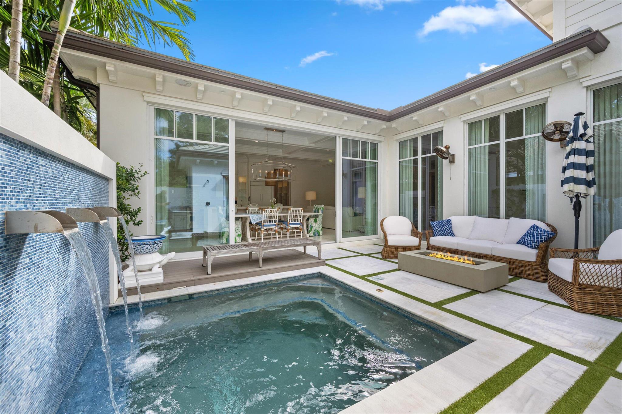 104 Lanitee Cir Jupiter, FL 33458