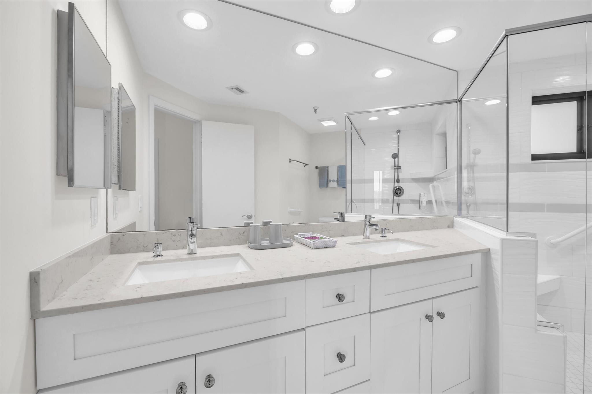 200 Waterway Rd #206 Tequesta, FL 33469