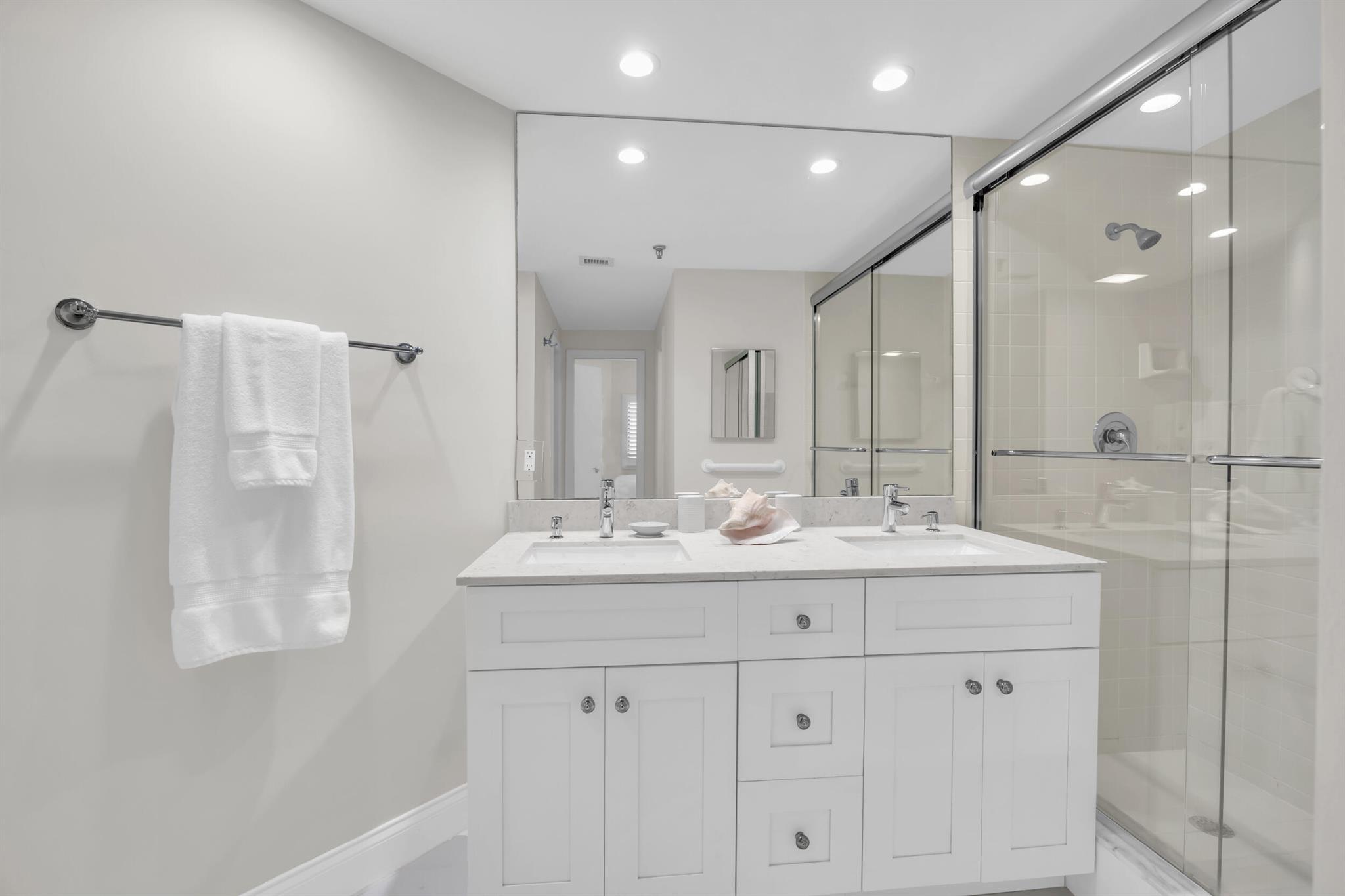 200 Waterway Rd #206 Tequesta, FL 33469