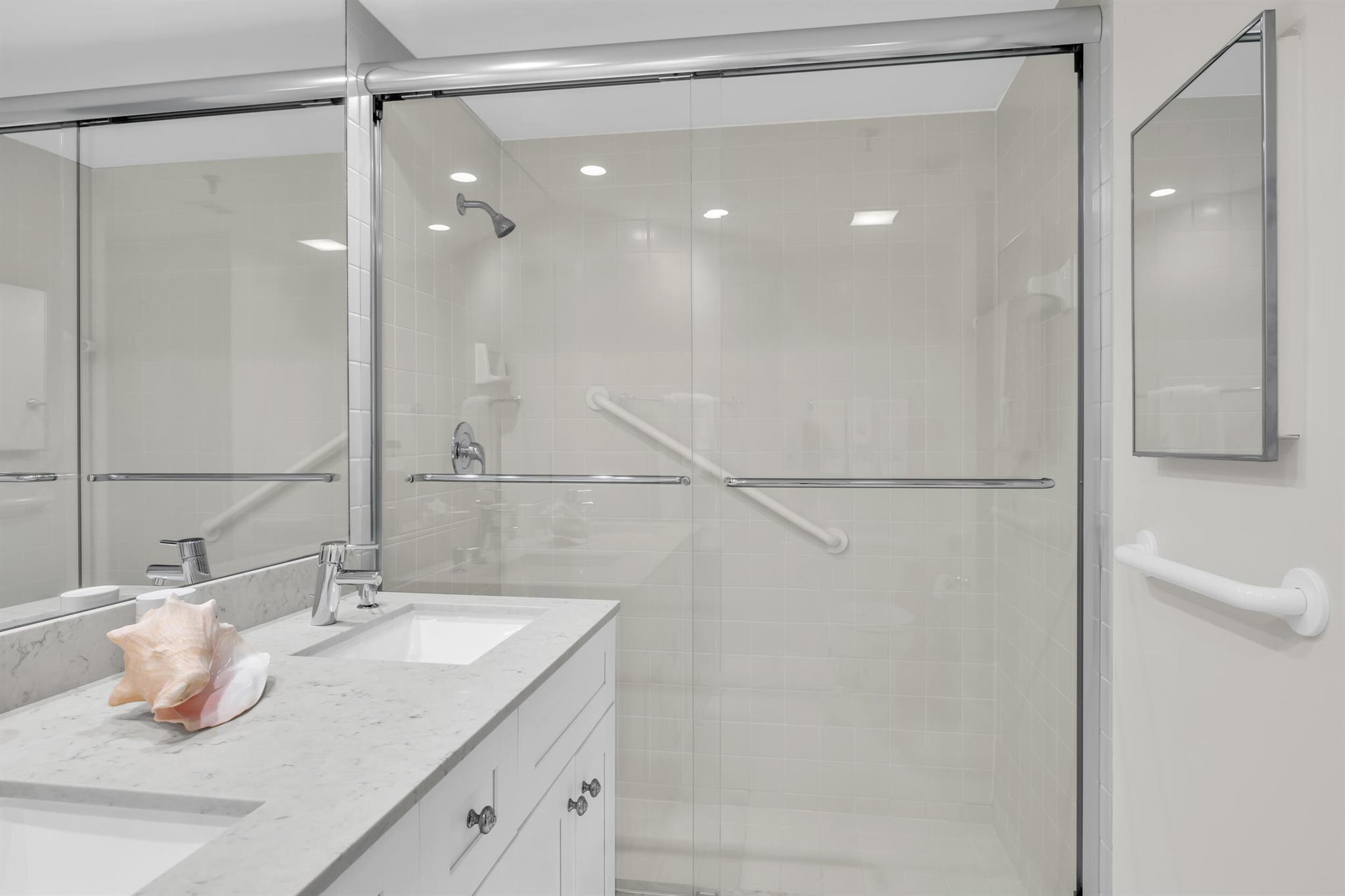 200 Waterway Rd #206 Tequesta, FL 33469