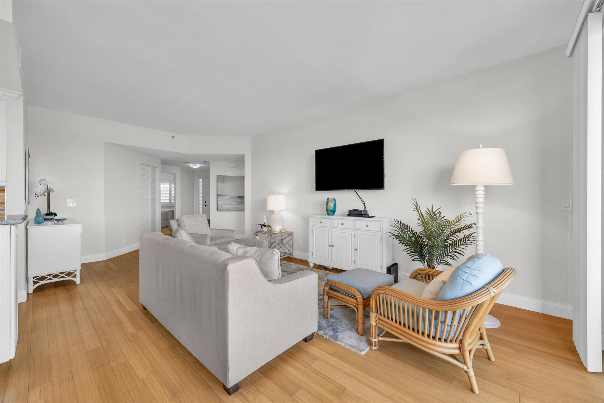 200 Waterway Rd #206 Tequesta, FL 33469