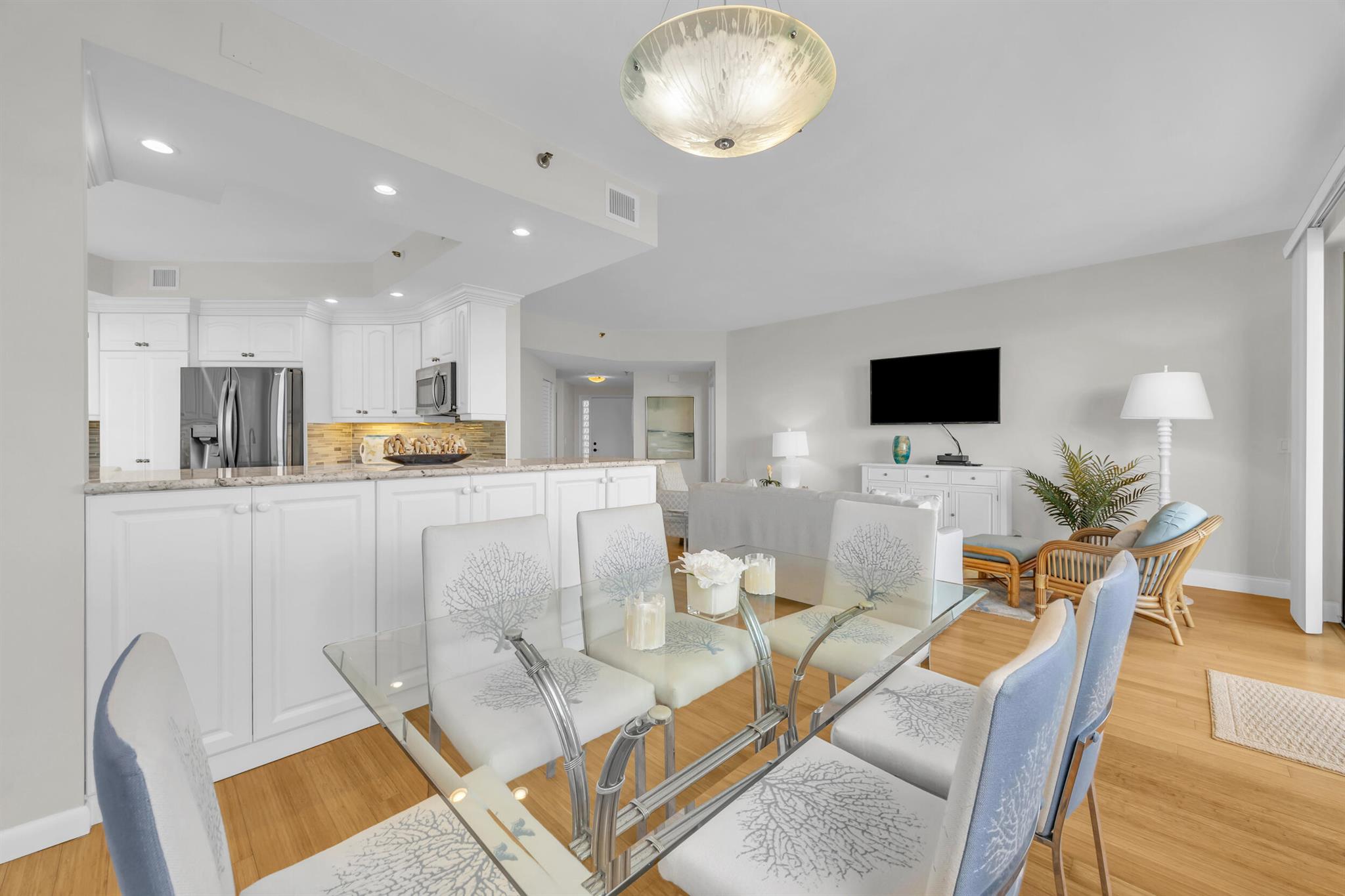 200 Waterway Rd #206 Tequesta, FL 33469