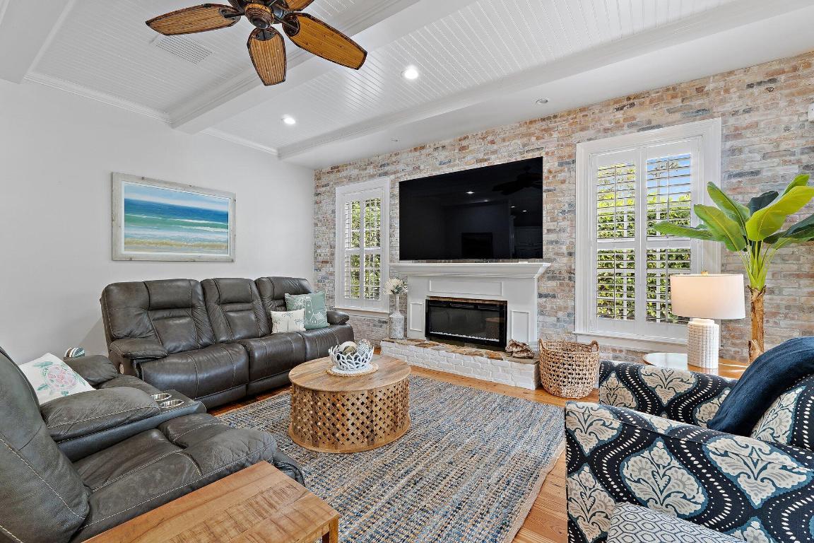 136 Via Catalunha Jupiter, FL 33458