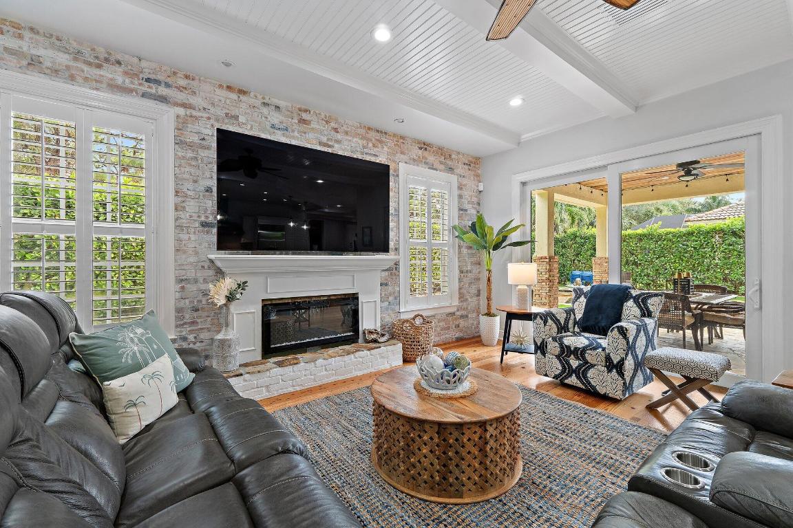 136 Via Catalunha Jupiter, FL 33458