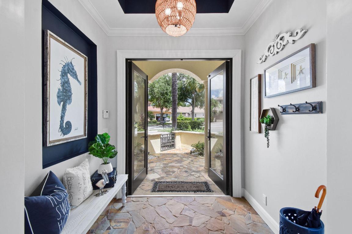 136 Via Catalunha Jupiter, FL 33458