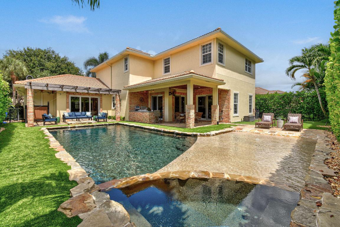 136 Via Catalunha Jupiter, FL 33458