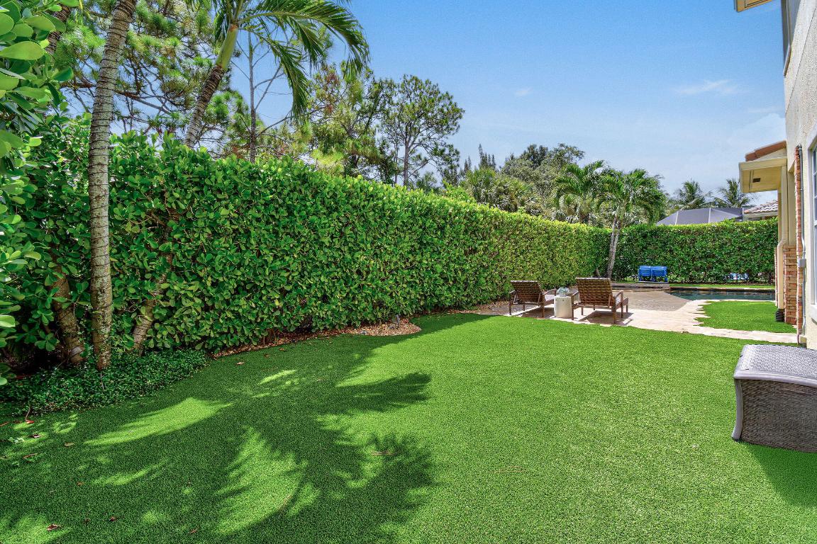 136 Via Catalunha Jupiter, FL 33458