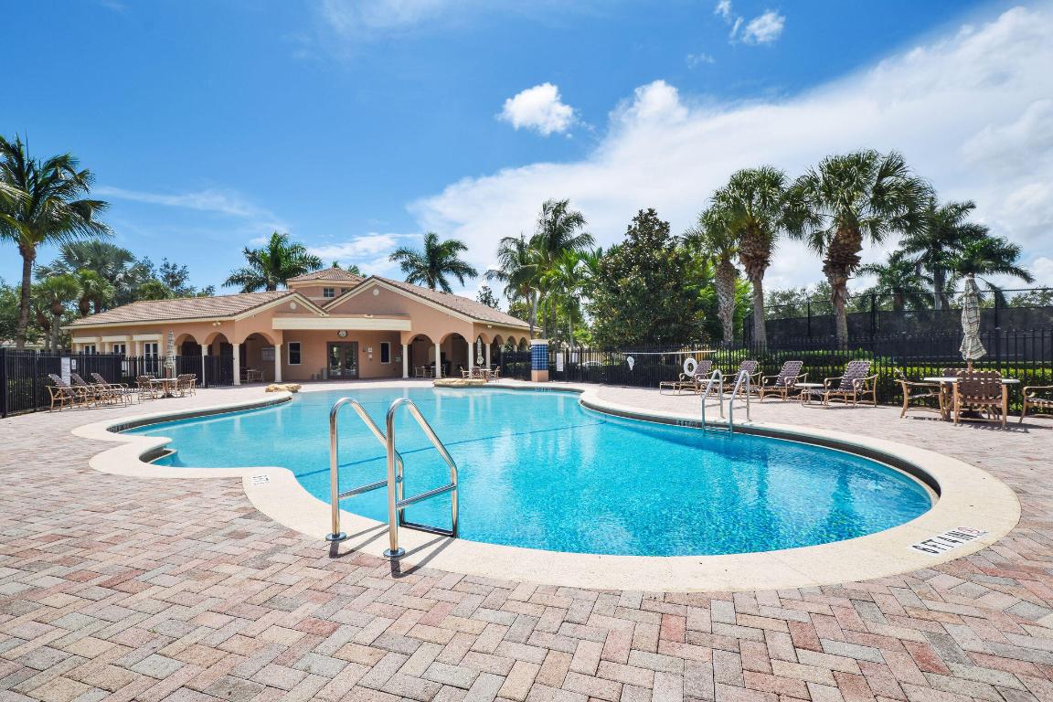 136 Via Catalunha Jupiter, FL 33458