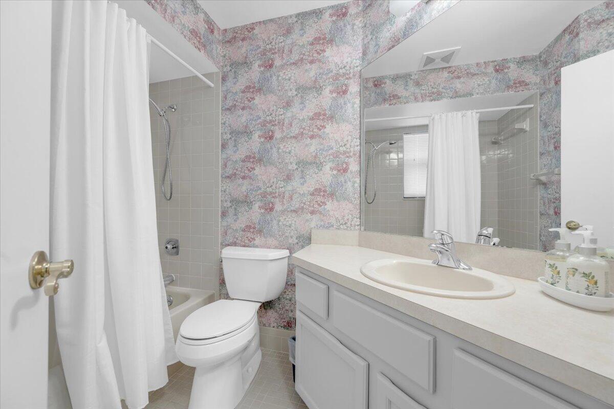 1127 E Seminole Ave #29d Jupiter, FL 33477