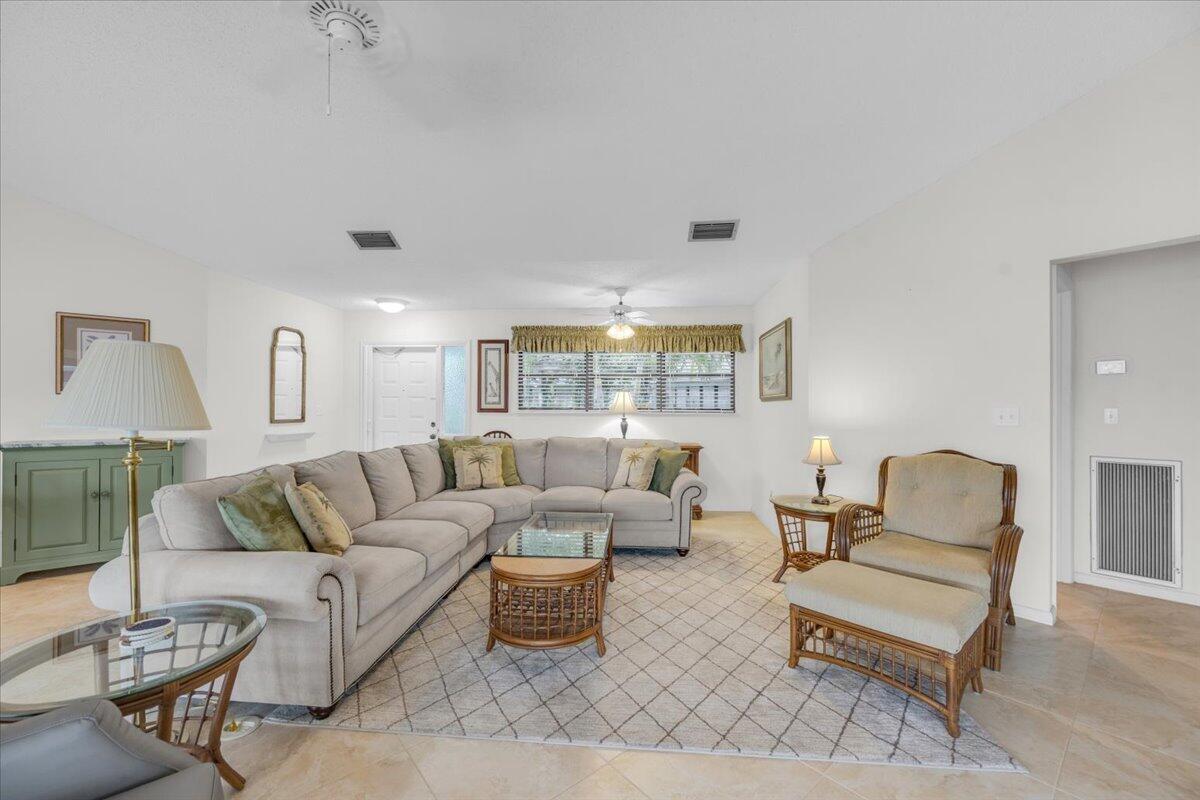 1127 E Seminole Ave #29d Jupiter, FL 33477