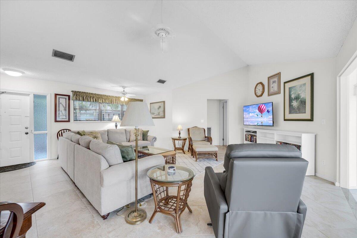 1127 E Seminole Ave #29d Jupiter, FL 33477