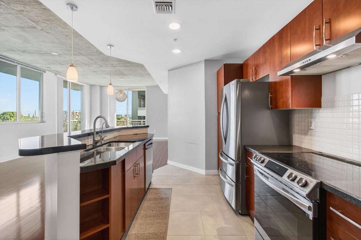 300 S Australian Ave #520 West Palm Beach, FL 33401