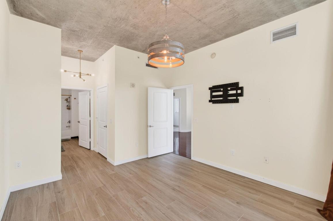 300 S Australian Ave #520 West Palm Beach, FL 33401