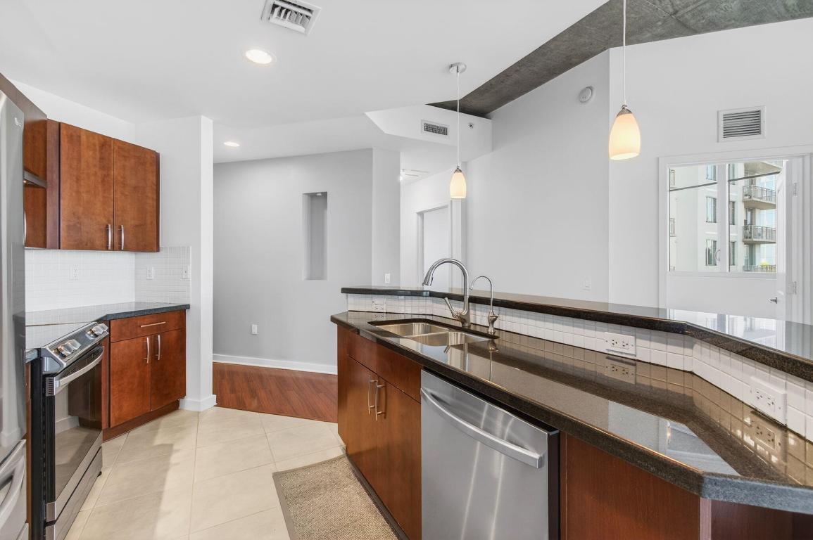 300 S Australian Ave #520 West Palm Beach, FL 33401