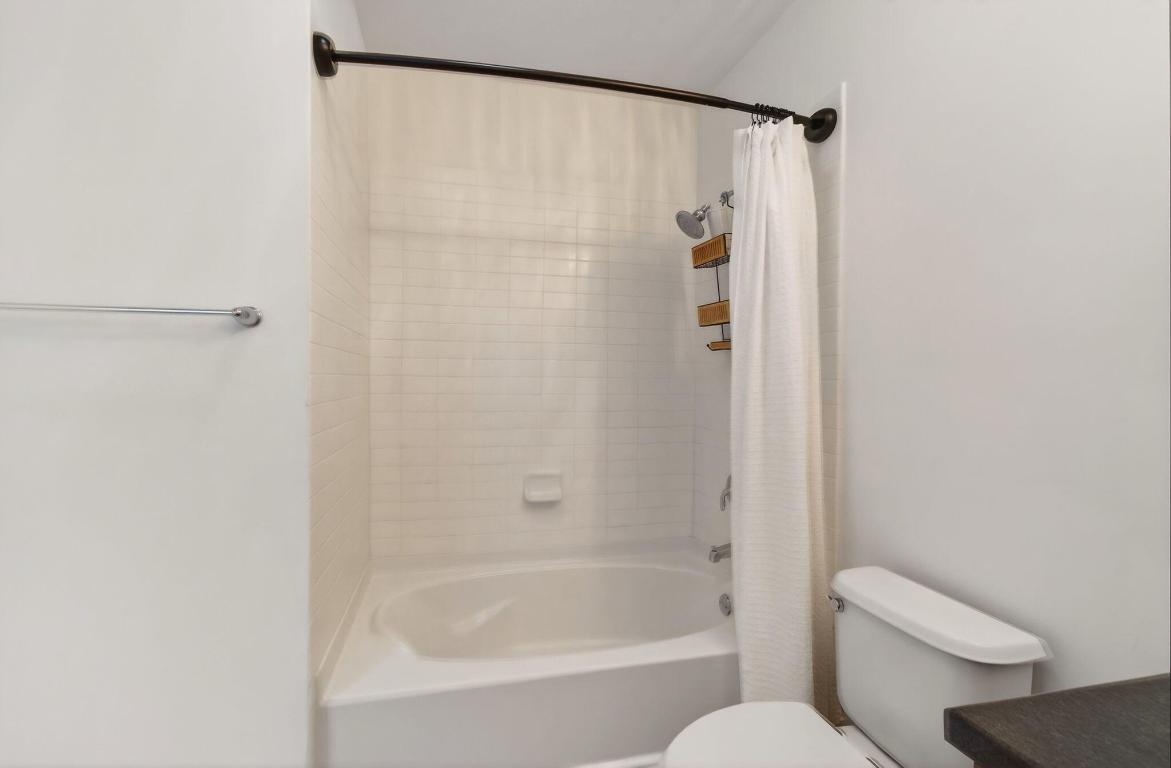 300 S Australian Ave #520 West Palm Beach, FL 33401