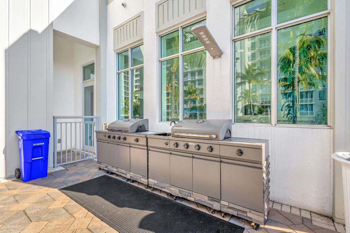 300 S Australian Ave #520 West Palm Beach, FL 33401