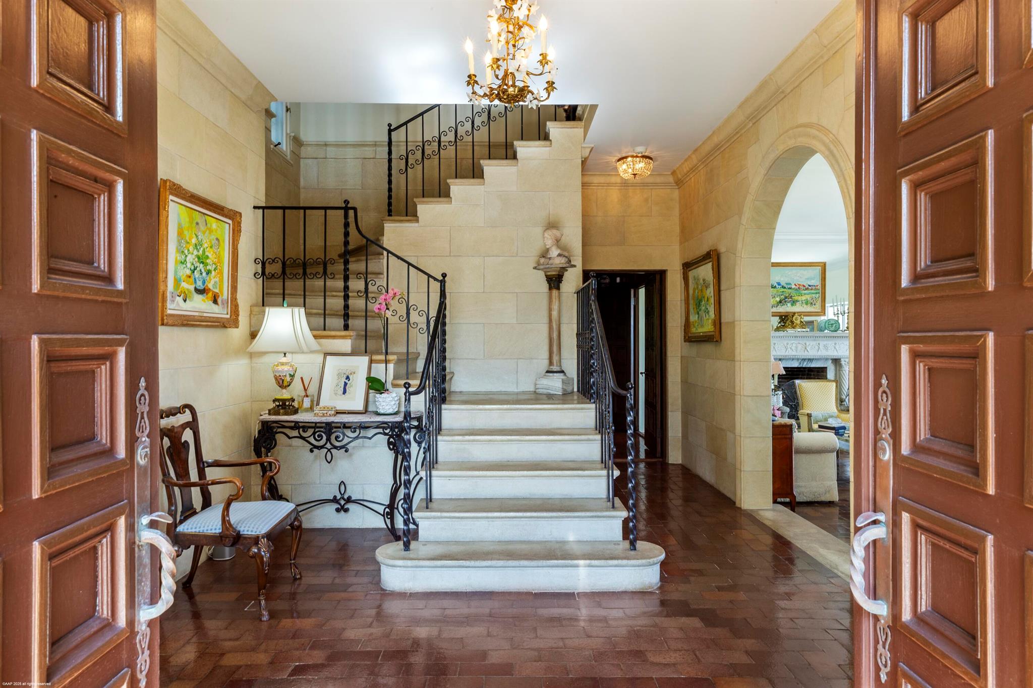 245 Valencia Rd West Palm Beach, FL 33401