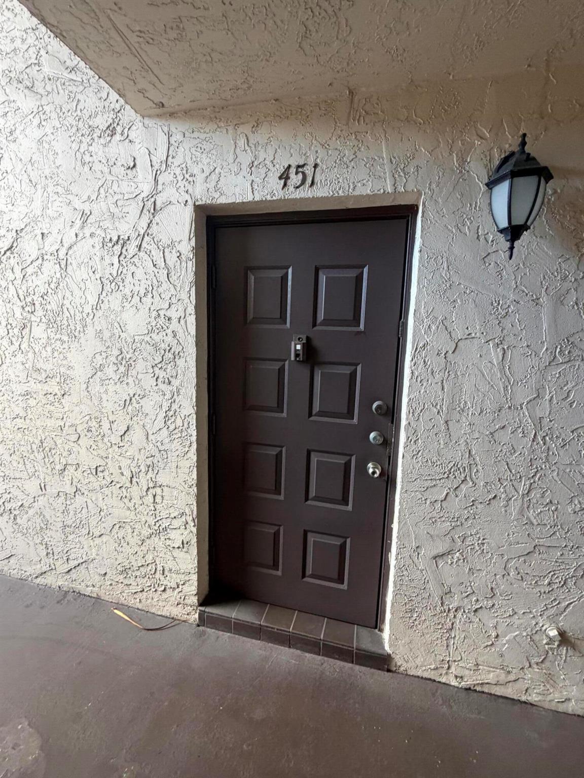 451 N Laurel Dr #1502