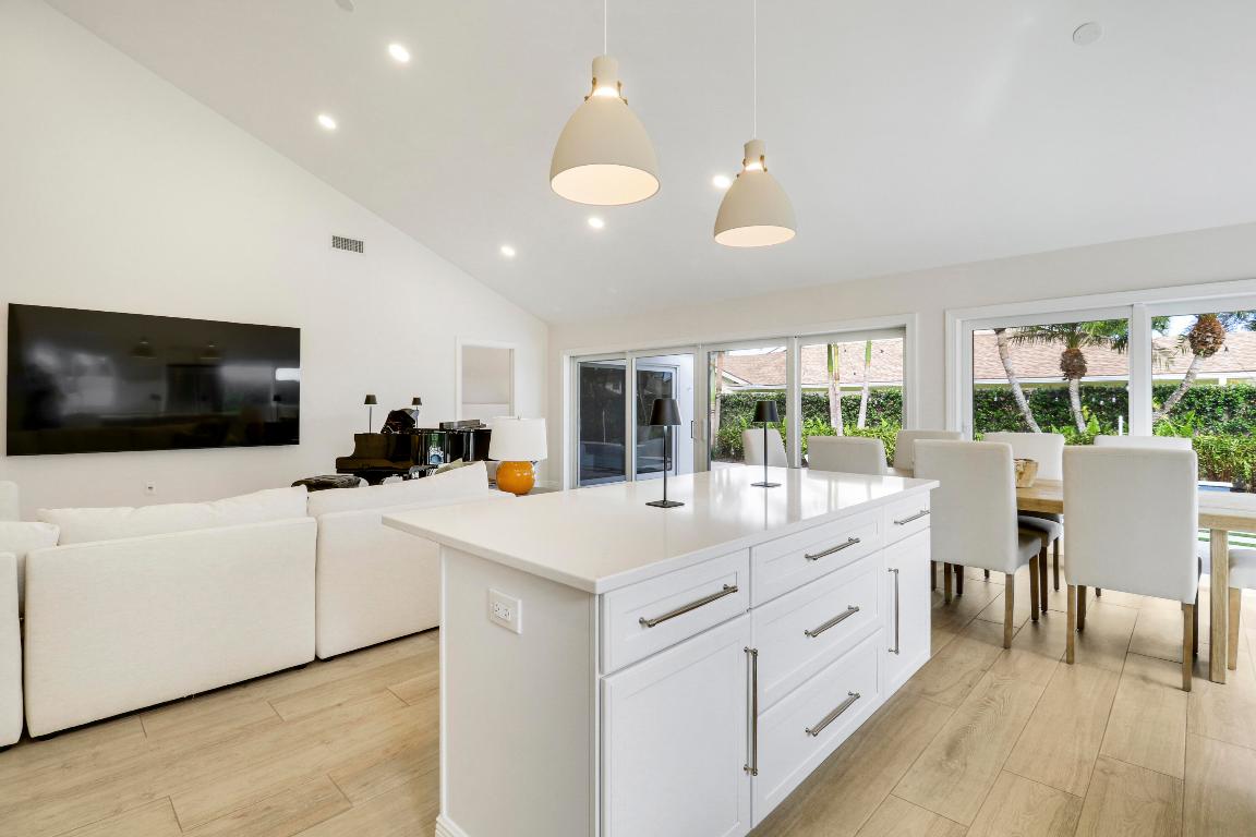 105 Ocean Pines Jupiter, FL 33477