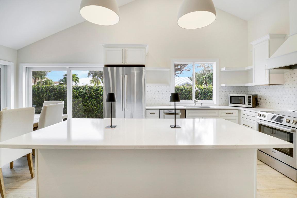 105 Ocean Pines Jupiter, FL 33477