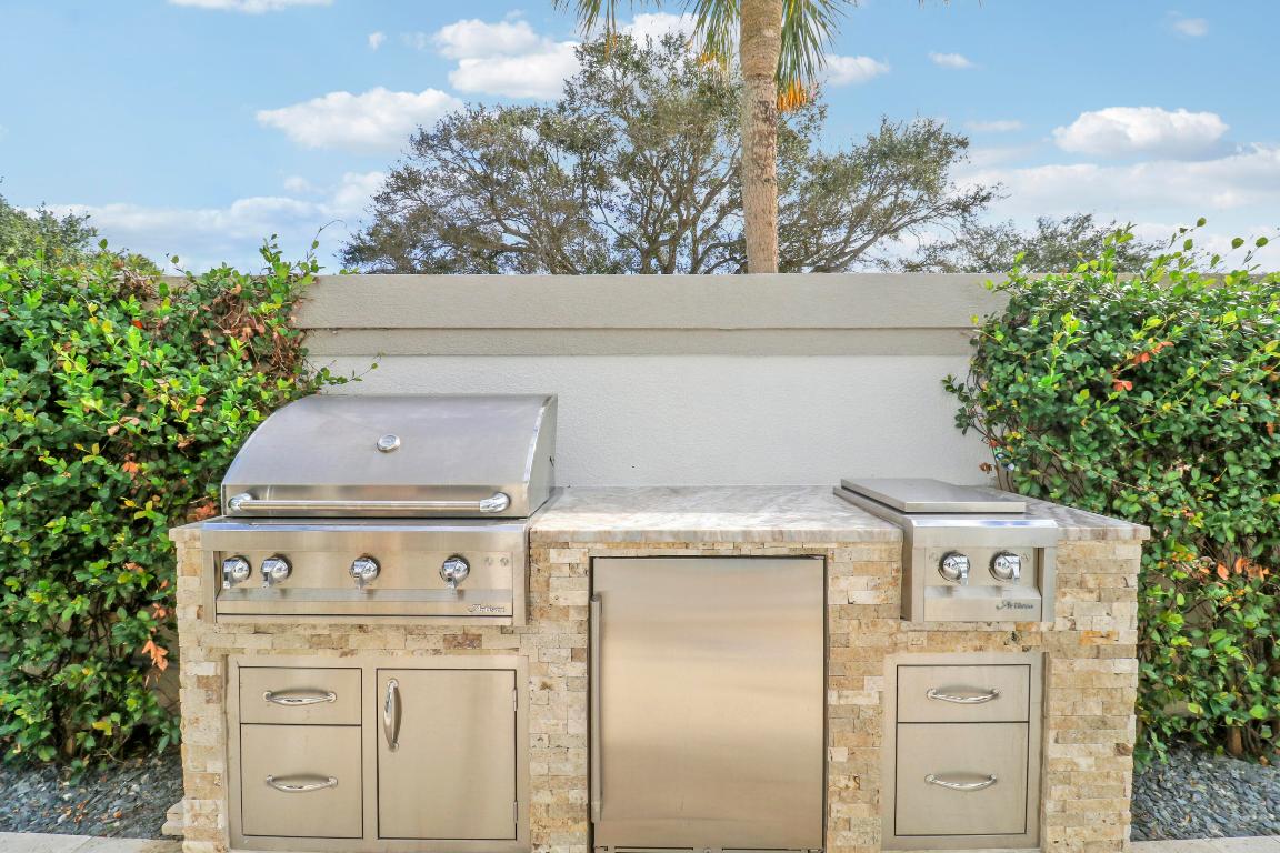 105 Ocean Pines Jupiter, FL 33477