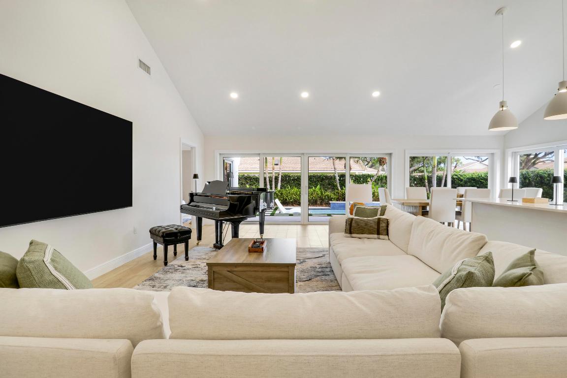 105 Ocean Pines Jupiter, FL 33477