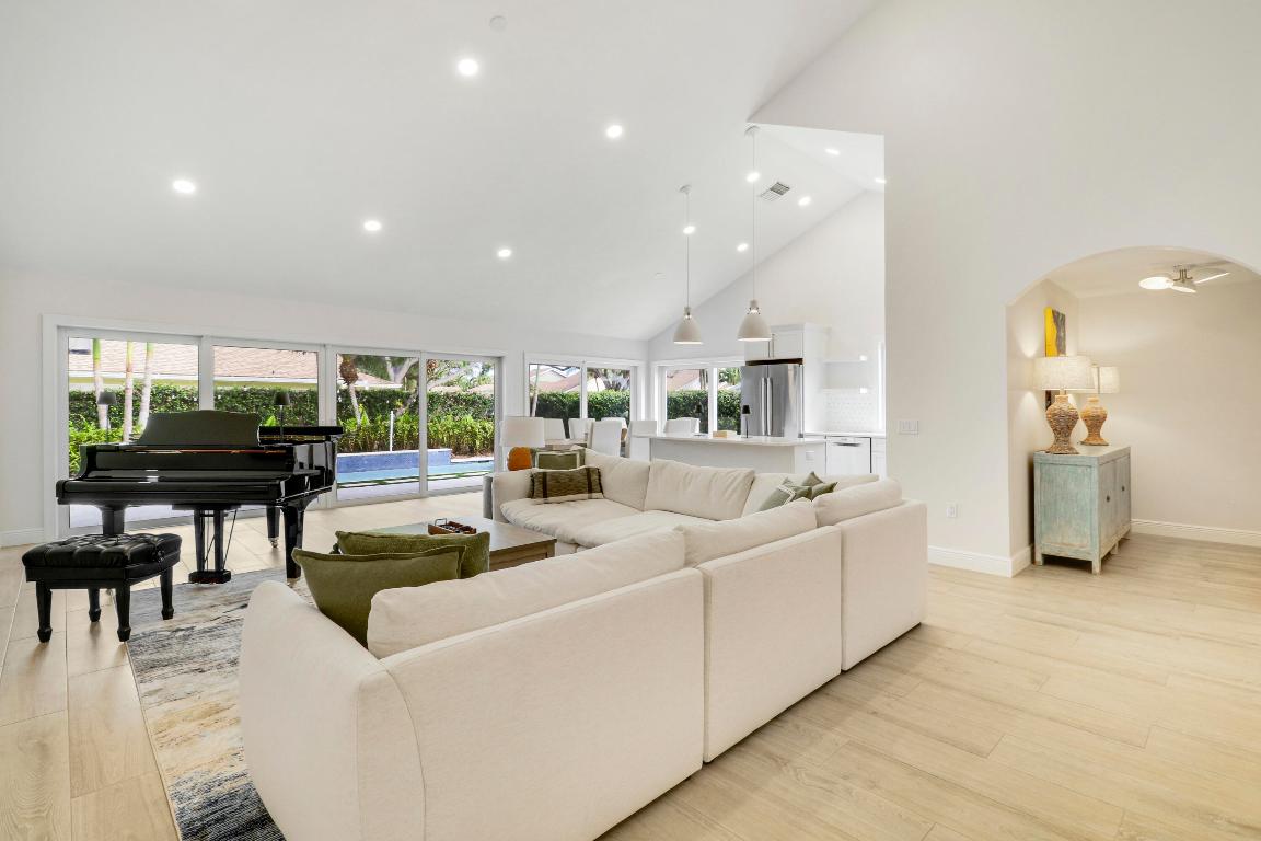 105 Ocean Pines Jupiter, FL 33477