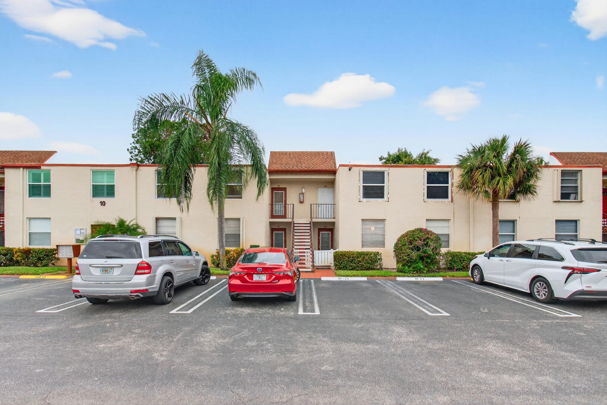 10 Willowbrook #205 Delray Beach, FL 33446