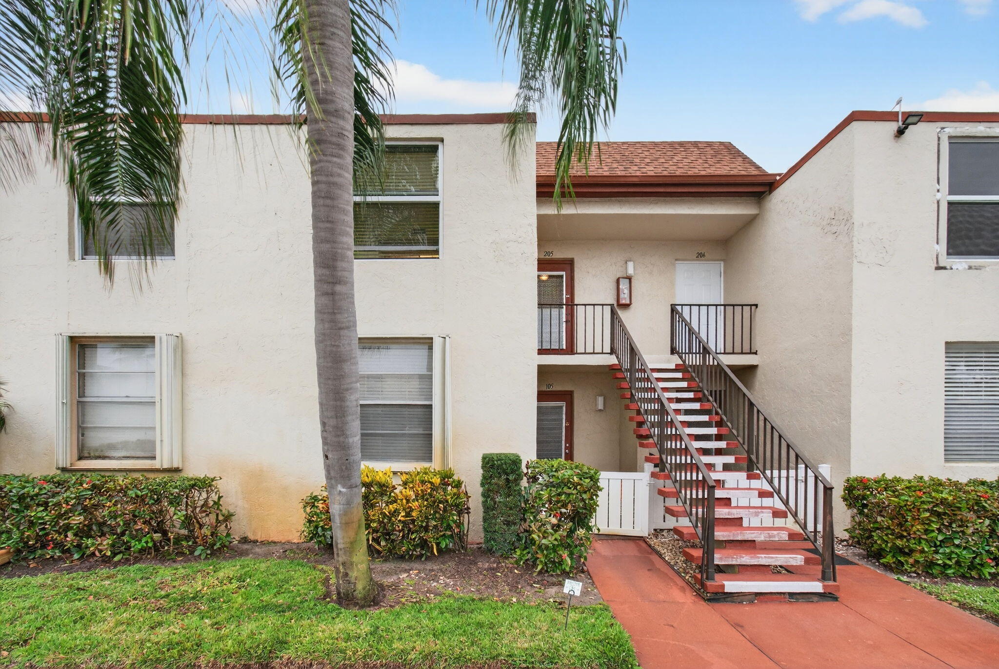 10 Willowbrook #205 Delray Beach, FL 33446