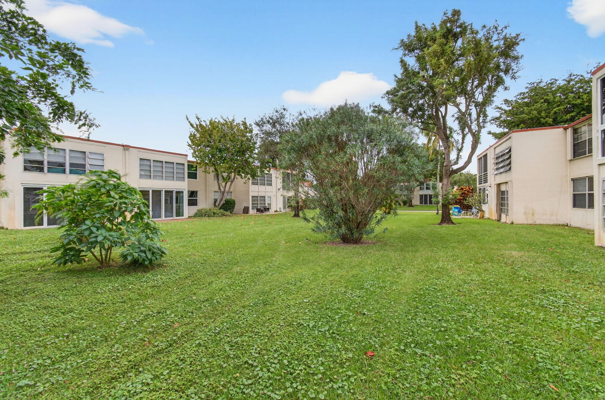 10 Willowbrook #205 Delray Beach, FL 33446