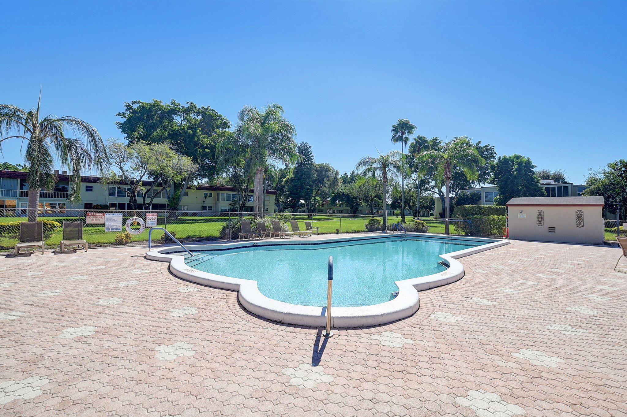 10 Willowbrook #205 Delray Beach, FL 33446
