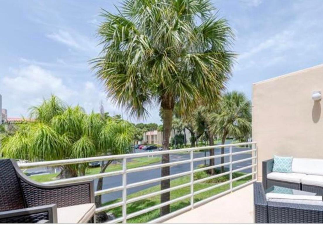 1605 S Us Hwy 1 #M2-202 Jupiter, FL 33477