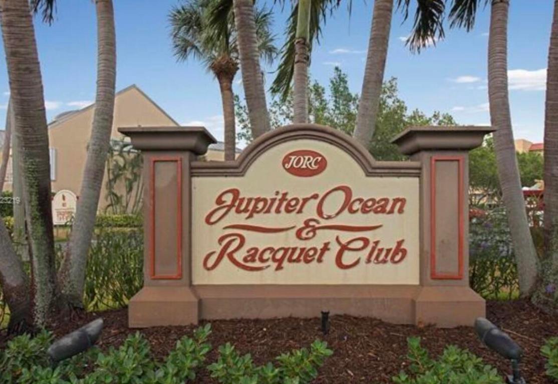 1605 S Us Hwy 1 #M2-202 Jupiter, FL 33477