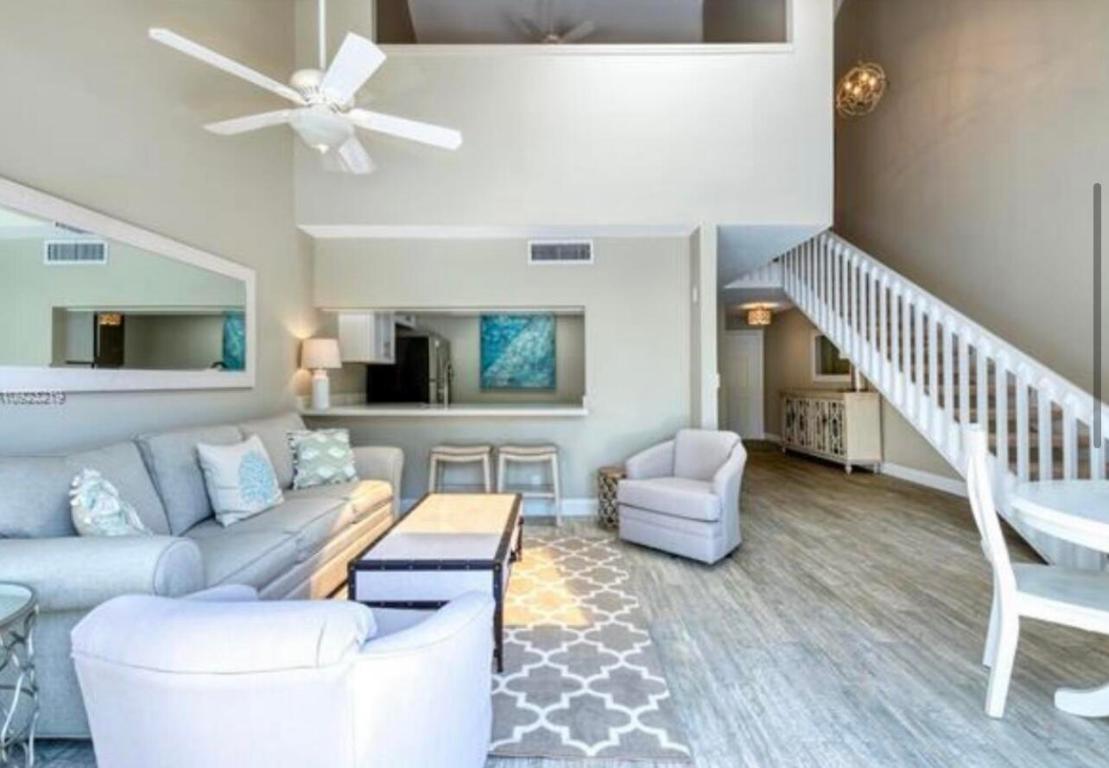 1605 S Us Hwy 1 #M2-202 Jupiter, FL 33477