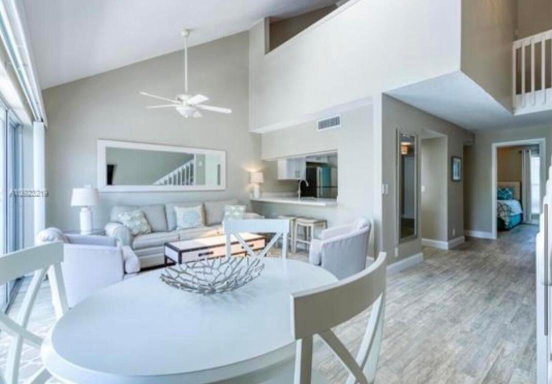 1605 S Us Hwy 1 #M2-202 Jupiter, FL 33477