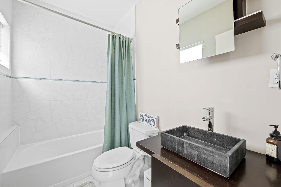 830 NE 19th Fort Lauderdale, FL 33304